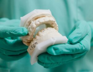 Molde of clay teeth