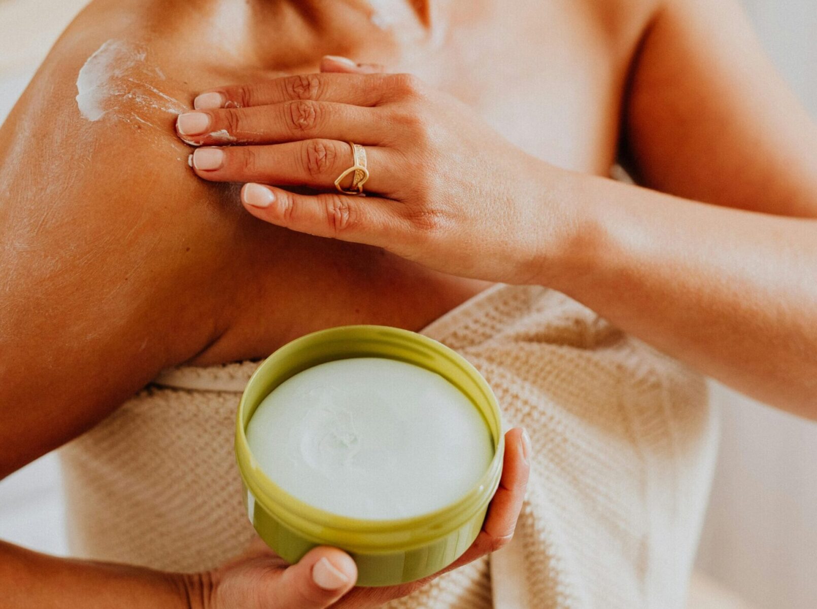 7 Steps To Keep The Skin On Your Body Looking Younger